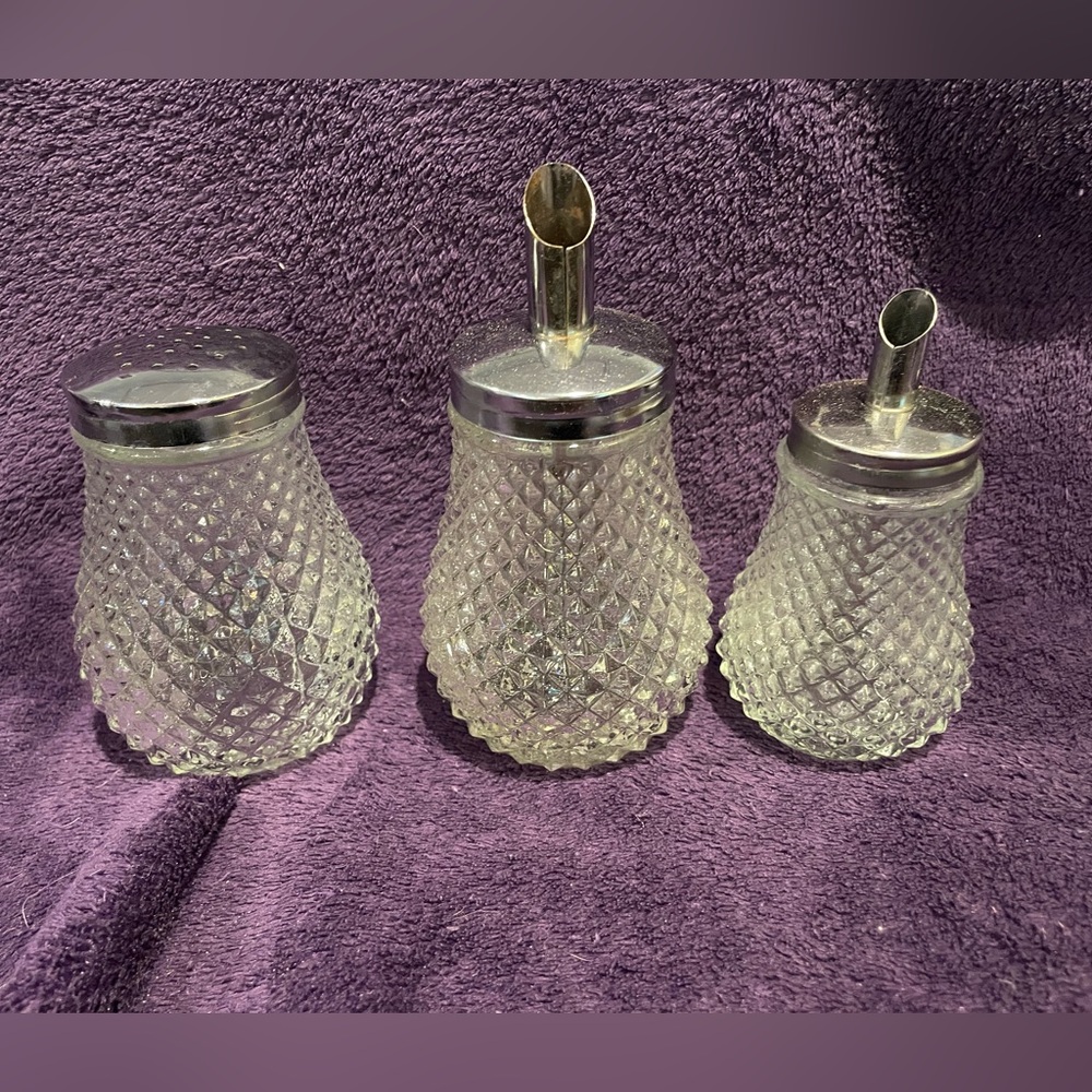 Set of 3 vintage sugar shakers